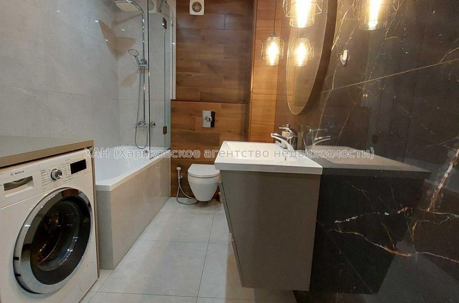 Продам квартиру, Непокоренных ул. , 3 кім., 71.70 м², капитальный ремонт 