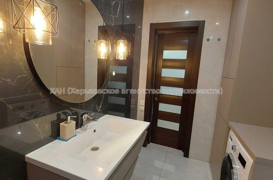 Продам квартиру, Непокоренных ул. , 3 кім., 71.70 м², капитальный ремонт 