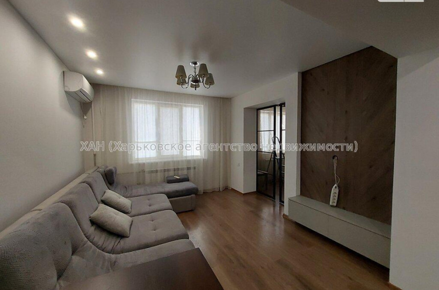 Продам квартиру, Непокоренных ул. , 3 кім., 71.70 м², капитальный ремонт 
