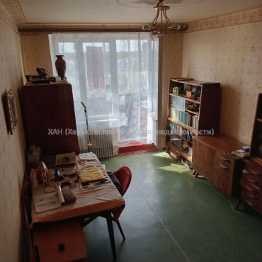 Продам квартиру, Владислава Зубенко ул. , 2  ком., 44 м², советский ремонт 