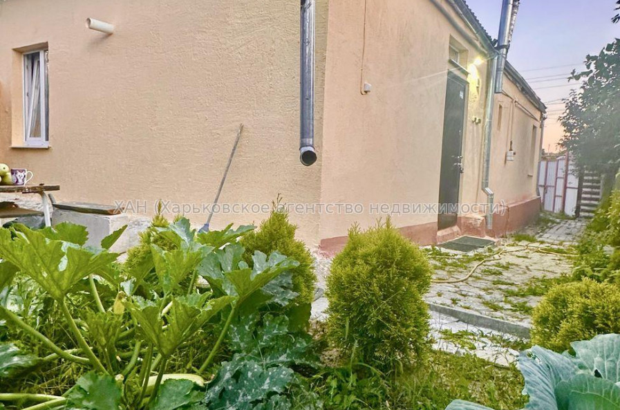 Продам будинок, Льва Ландау просп. , 70 м², 4 соток, капитальный ремонт 