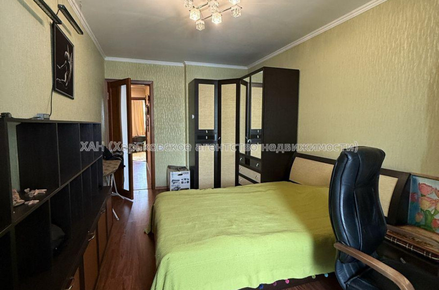 Продам квартиру, Юбилейный просп. , 61В , 3  ком., 83 м², косметический ремонт 