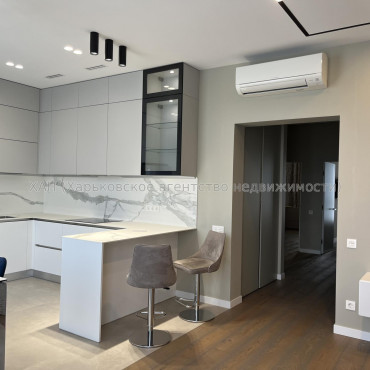 Продам квартиру, Клочковская ул. , 117 , 3 кім., 104.40 м², евроремонт 