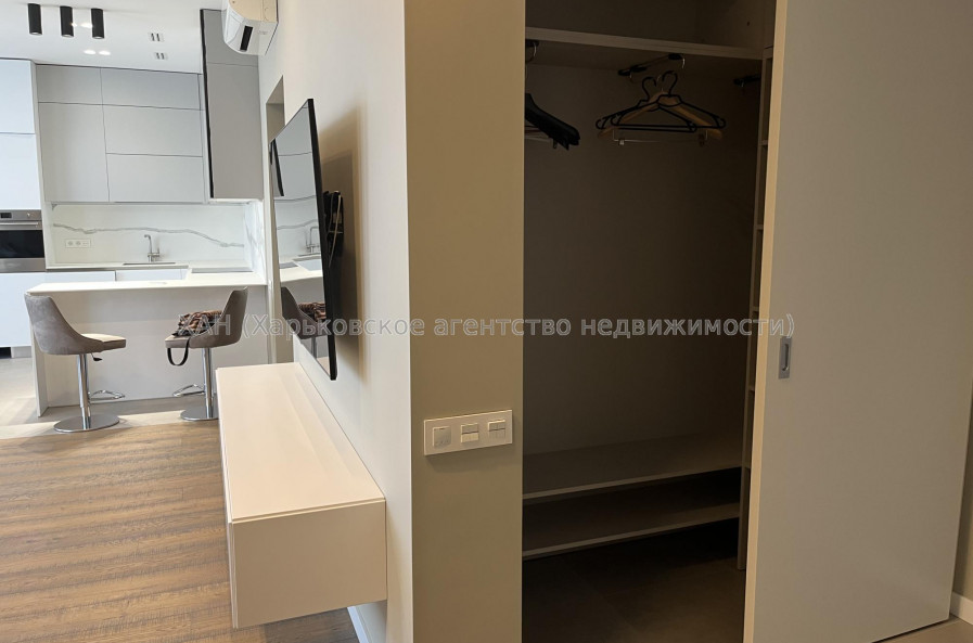Продам квартиру, Клочковская ул. , 117 , 3 кім., 104.40 м², евроремонт 