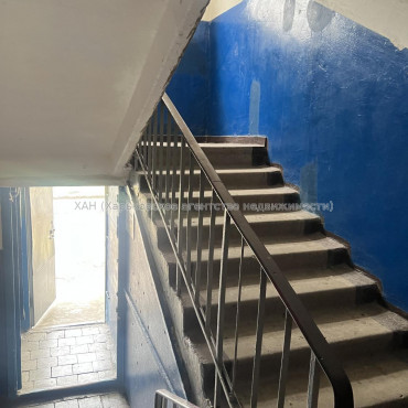 Продам квартиру, Тракторостроителей просп. , 92А , 2  ком., 44 м², советский ремонт 