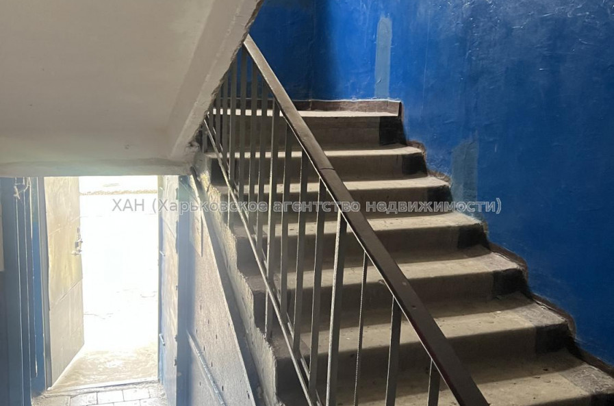 Продам квартиру, Тракторостроителей просп. , 92А , 2  ком., 44 м², советский ремонт 