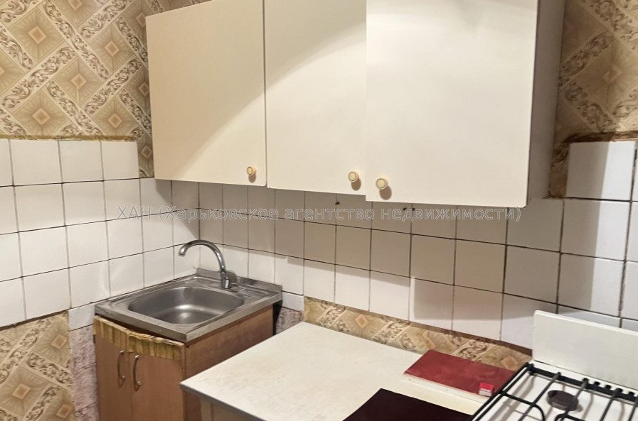 Продам квартиру, Тракторостроителей просп. , 92А , 2  ком., 44 м², советский ремонт 