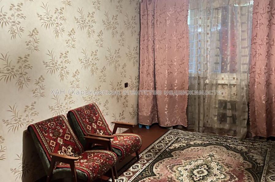 Продам квартиру, Тракторостроителей просп. , 92А , 2  ком., 44 м², советский ремонт 