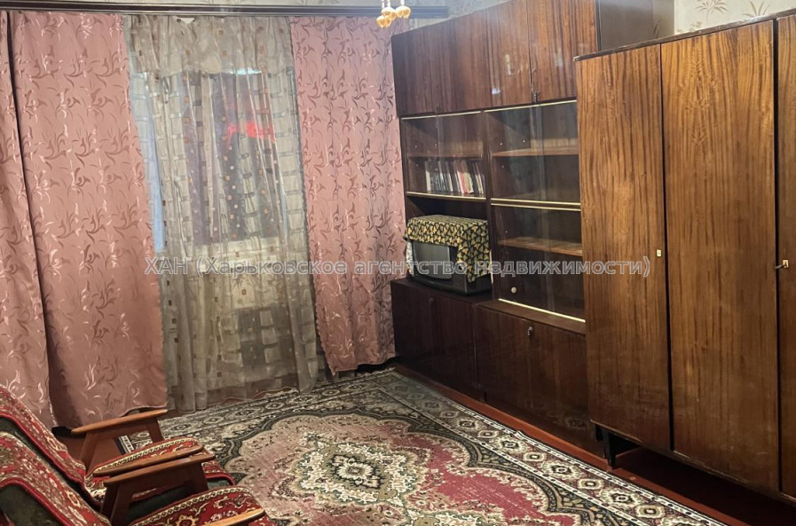 Продам квартиру, Тракторостроителей просп. , 92А , 2  ком., 44 м², советский ремонт 
