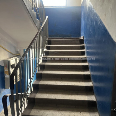 Продам квартиру, Тракторостроителей просп. , 92А , 2  ком., 44 м², советский ремонт 