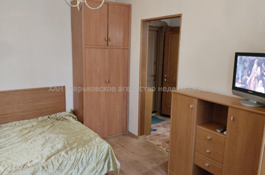 Продам квартиру, Людвига Свободы просп. , 24 , 1 кім., 27 м², капитальный ремонт 