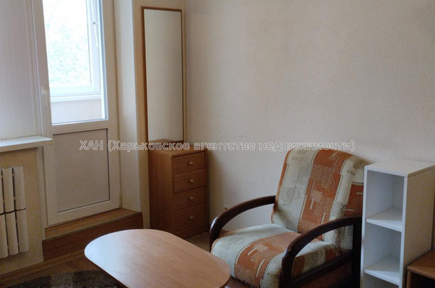 Продам квартиру, Людвига Свободы просп. , 24 , 1 кім., 27 м², капитальный ремонт 