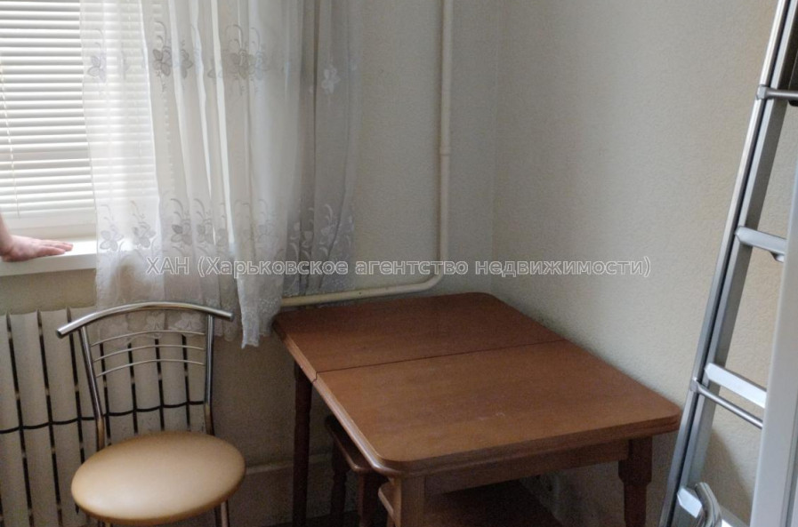 Продам квартиру, Людвига Свободы просп. , 24 , 1 кім., 27 м², капитальный ремонт 