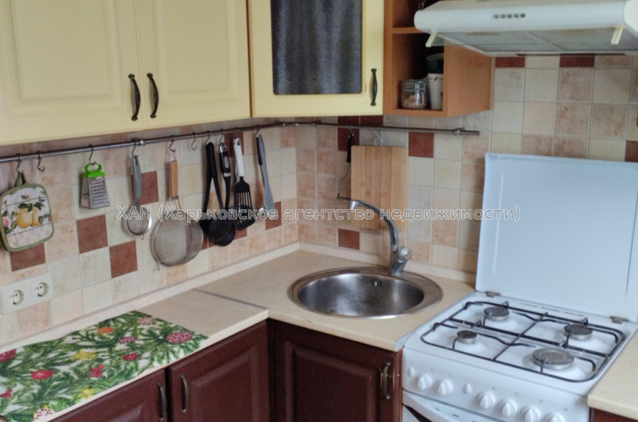 Продам квартиру, Людвига Свободы просп. , 24 , 1 кім., 27 м², капитальный ремонт 