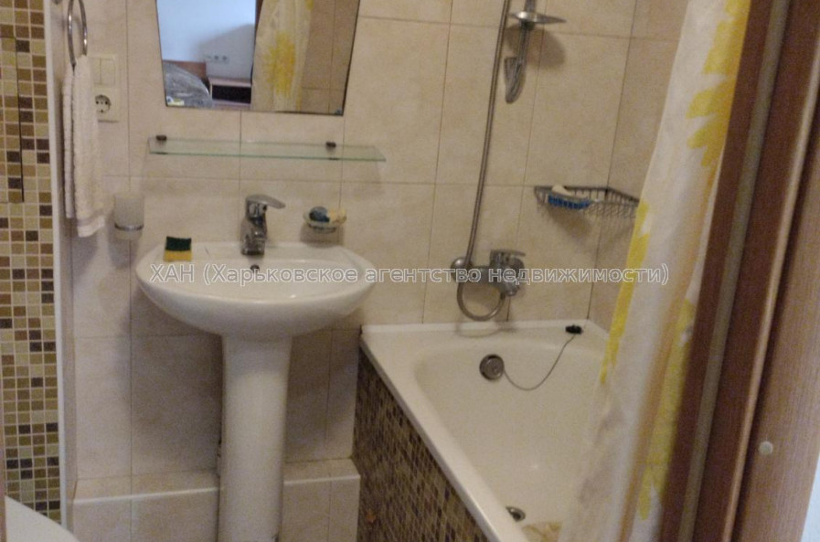 Продам квартиру, Людвига Свободы просп. , 24 , 1 кім., 27 м², капитальный ремонт 