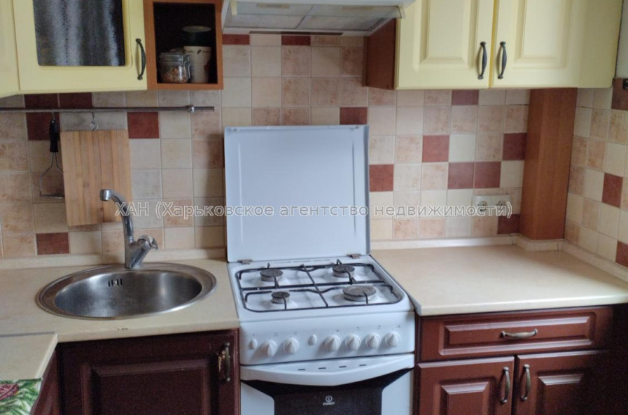 Продам квартиру, Людвига Свободы просп. , 24 , 1 кім., 27 м², капитальный ремонт 