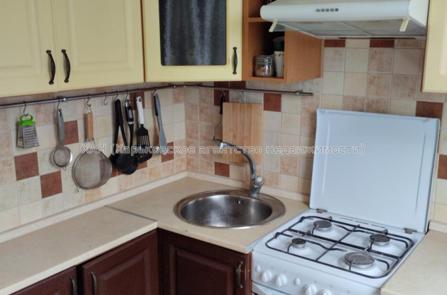 Продам квартиру, Людвига Свободы просп. , 24 , 1 кім., 27 м², капитальный ремонт 