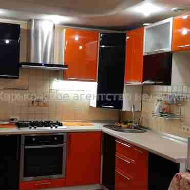 Сдам квартиру, Чеботарская ул. , 2  ком., 65 м², советский ремонт 