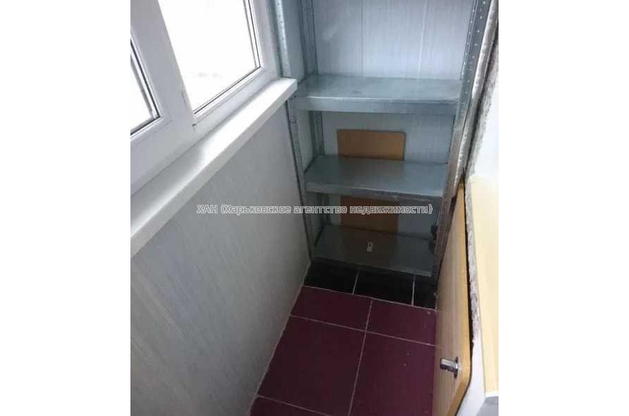 Продам квартиру, Владислава Зубенко ул. , 1 кім., 28 м², капитальный ремонт 