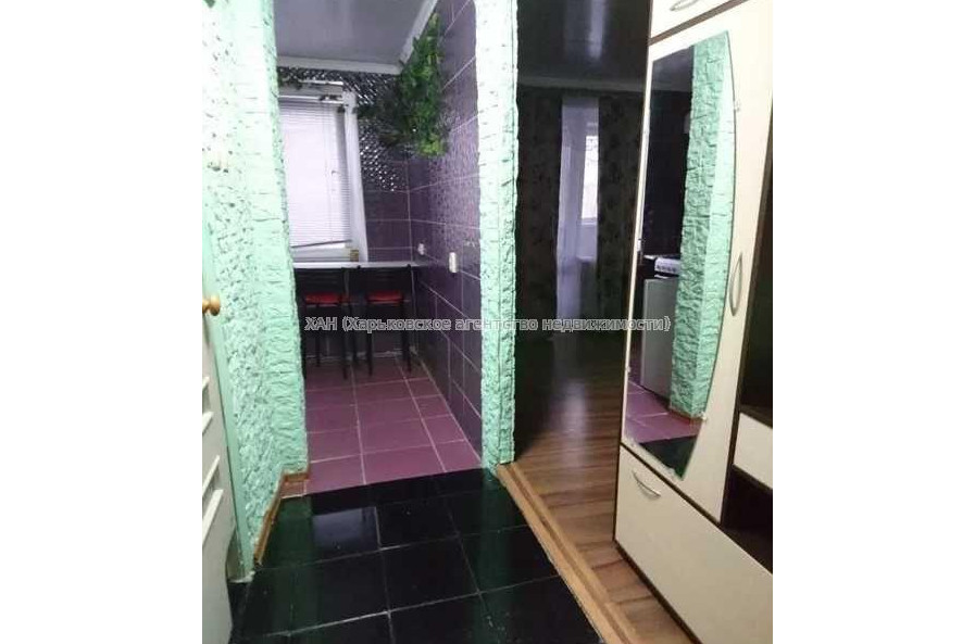 Продам квартиру, Владислава Зубенко ул. , 1 кім., 28 м², капитальный ремонт 