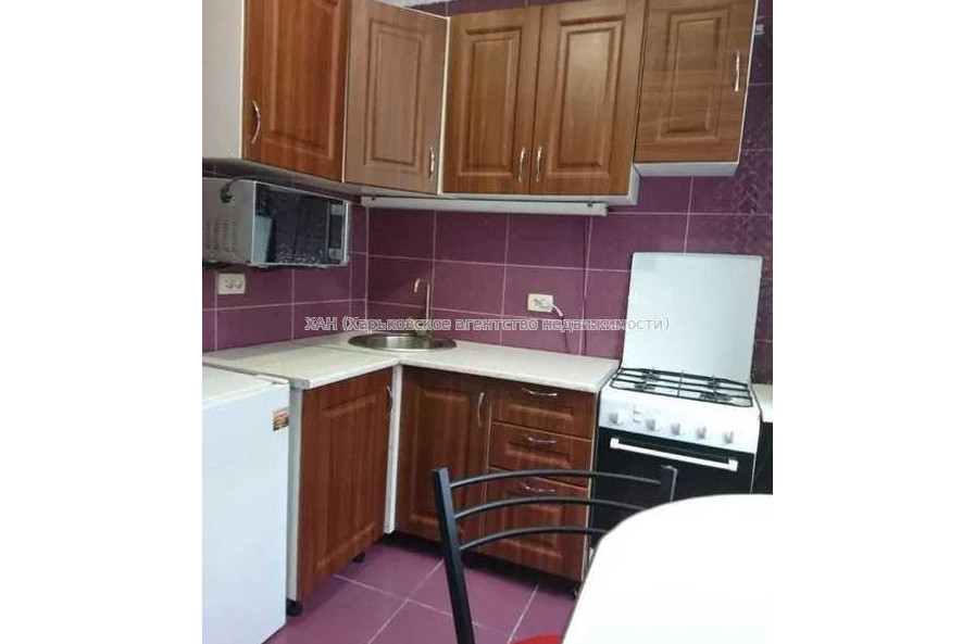 Продам квартиру, Владислава Зубенко ул. , 1 кім., 28 м², капитальный ремонт 
