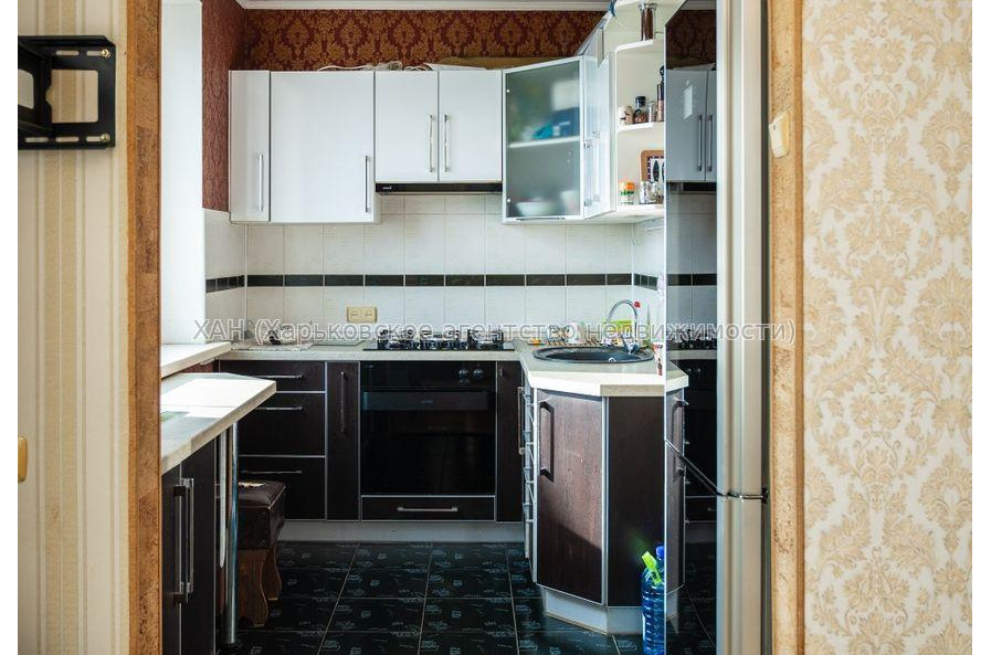 Продам квартиру, Большая Кольцевая ул. , 3  ком., 65.40 м², евроремонт 