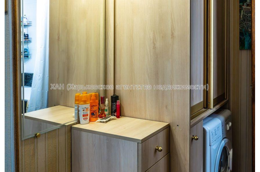 Продам квартиру, Большая Кольцевая ул. , 3  ком., 65.40 м², евроремонт 