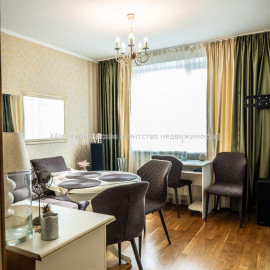 Продам квартиру, Большая Кольцевая ул. , 3 кім., 65.40 м², евроремонт