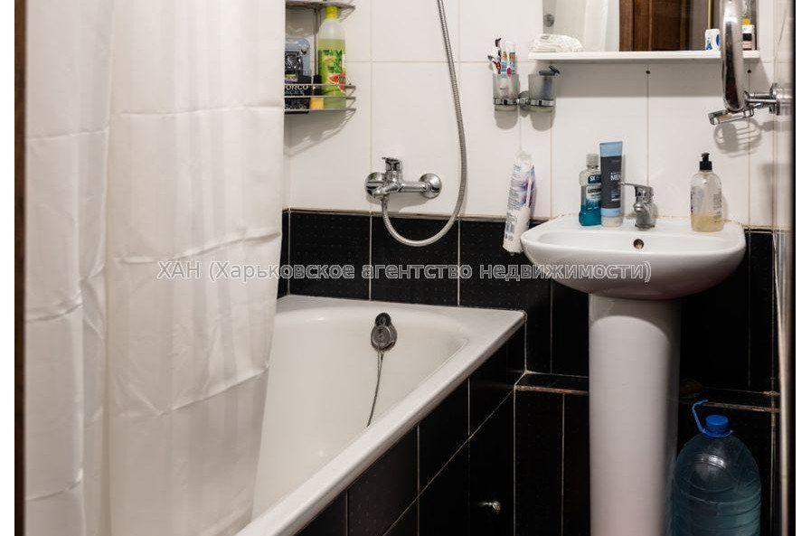 Продам квартиру, Большая Кольцевая ул. , 3  ком., 65.40 м², евроремонт 