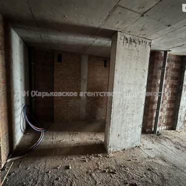 Продам квартиру, Валентиновская ул. , 1 кім., 45 м², без внутренних работ 