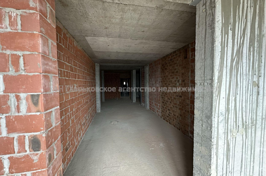 Продам квартиру, Валентиновская ул. , 1 кім., 45 м², без внутренних работ 