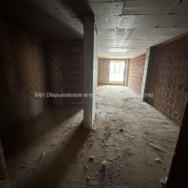 Продам квартиру, Валентиновская ул. , 1 кім., 45 м², без внутренних работ 