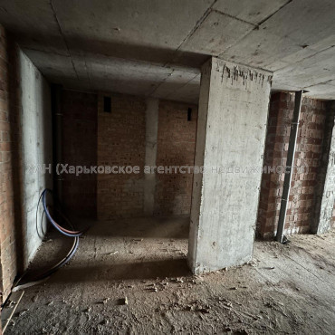 Продам квартиру, Валентиновская ул. , 1 кім., 45 м², без внутренних работ 