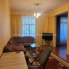 Продам квартиру, Григория Сковороды ул. , 2 кім., 50 м², евроремонт