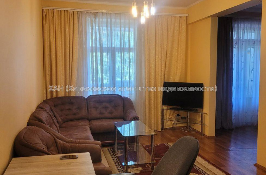 Продам квартиру, Григория Сковороды ул. , 2 кім., 50 м², евроремонт 