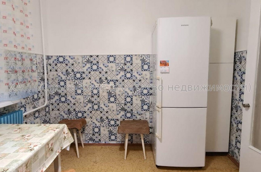 Продам квартиру, Бучмы ул. , 3  ком., 73 м², частичный ремонт 