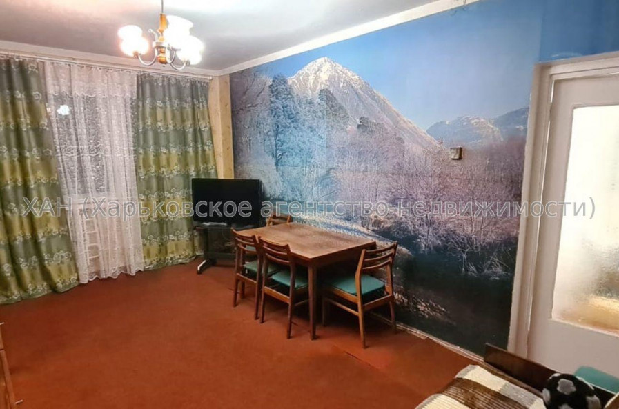Продам квартиру, Бучмы ул. , 3  ком., 73 м², частичный ремонт 