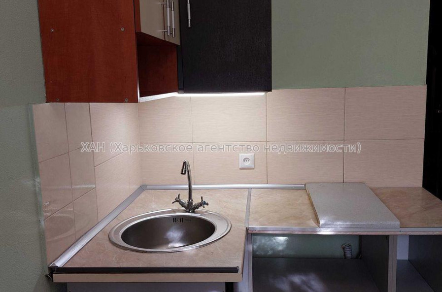 Продам квартиру, Большая Панасовская ул. , 1 кім., 18.60 м², косметический ремонт 