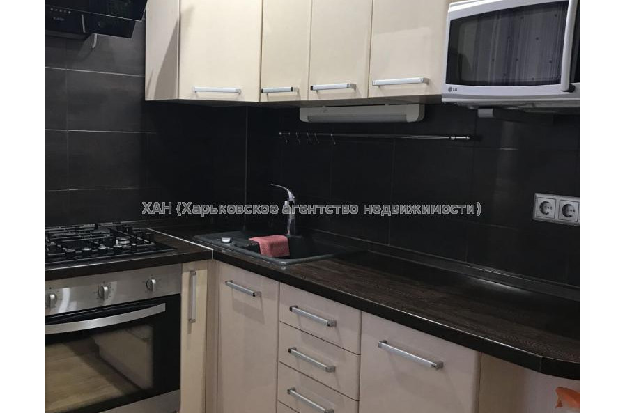 Сдам квартиру, Большая Панасовская ул. , 1  ком., 33 м², капитальный ремонт 