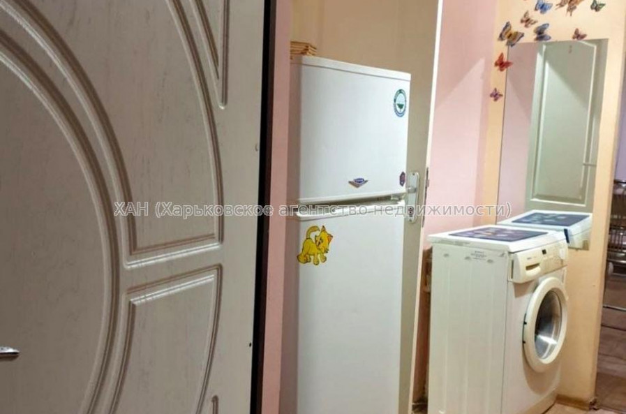 Продам квартиру, Харьковских Дивизий ул. , 1 кім., 21 м², косметический ремонт 