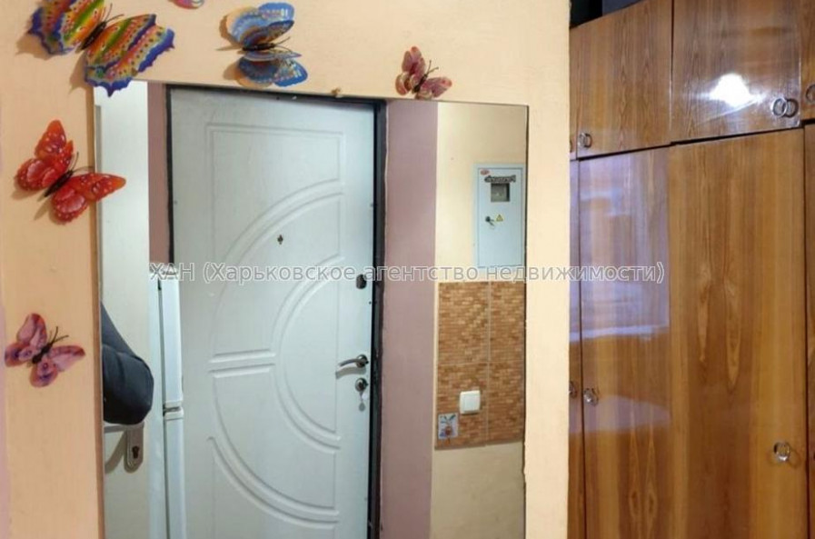 Продам квартиру, Харьковских Дивизий ул. , 1 кім., 21 м², косметический ремонт 