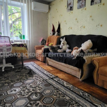 Продам квартиру, Гончаровский бул. , 2 кім., 54 м², косметический ремонт 