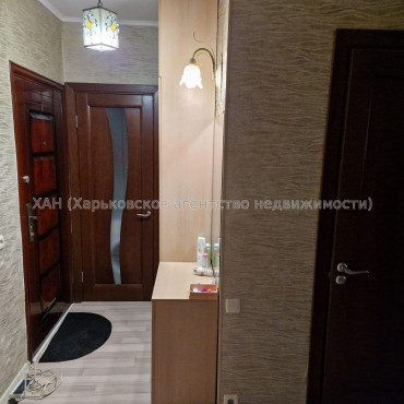 Продам квартиру, Непокоренных ул. , 1 кім., 35 м², капитальный ремонт 