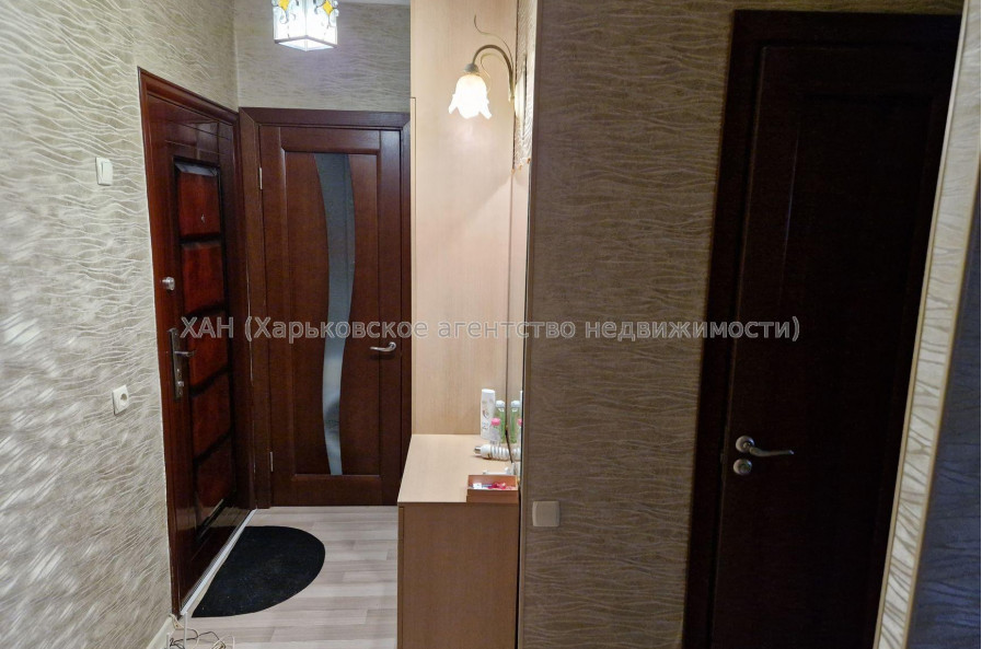 Продам квартиру, Непокоренных ул. , 1 кім., 35 м², капитальный ремонт 