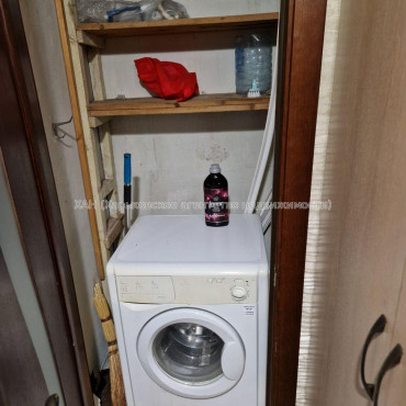 Продам квартиру, Непокоренных ул. , 1 кім., 35 м², капитальный ремонт 