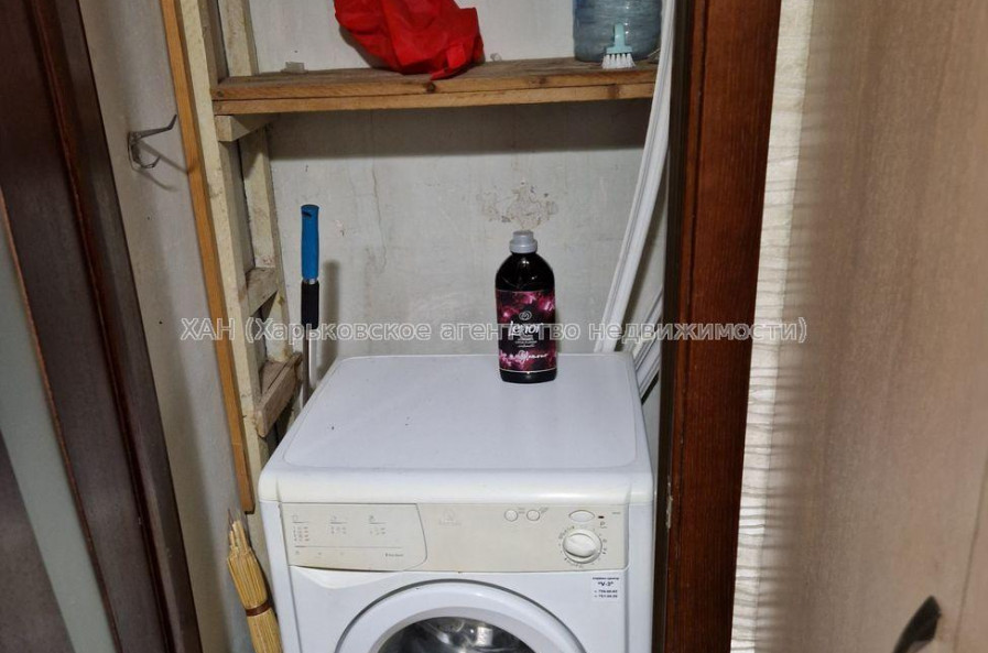 Продам квартиру, Непокоренных ул. , 1 кім., 35 м², капитальный ремонт 