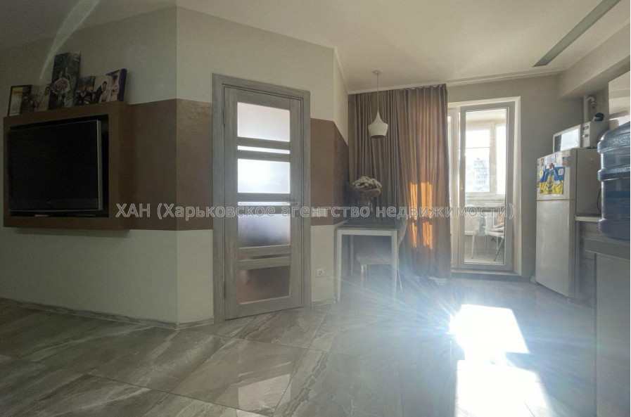 Продам квартиру, Победы просп. , 2  ком., 41.10 м², авторский дизайн 