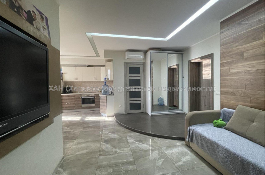 Продам квартиру, Победы просп. , 2  ком., 41.10 м², авторский дизайн 
