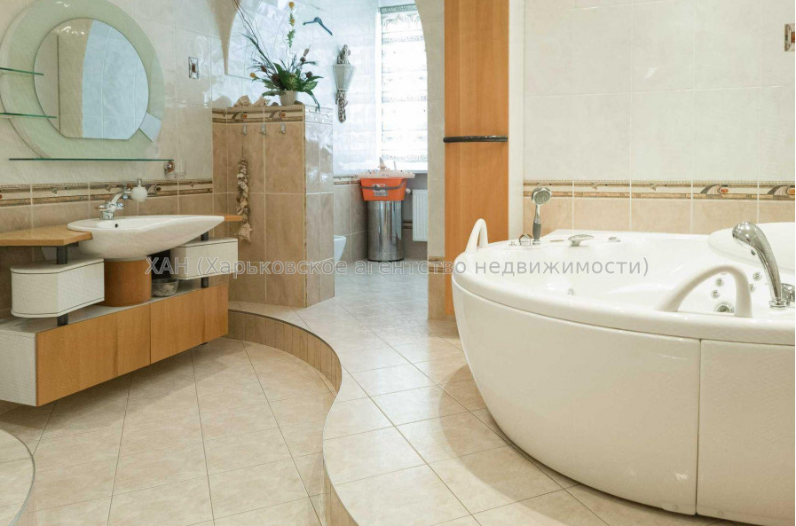 Сдам квартиру, Багалия ул. , 4  ком., 153 м², авторский дизайн 