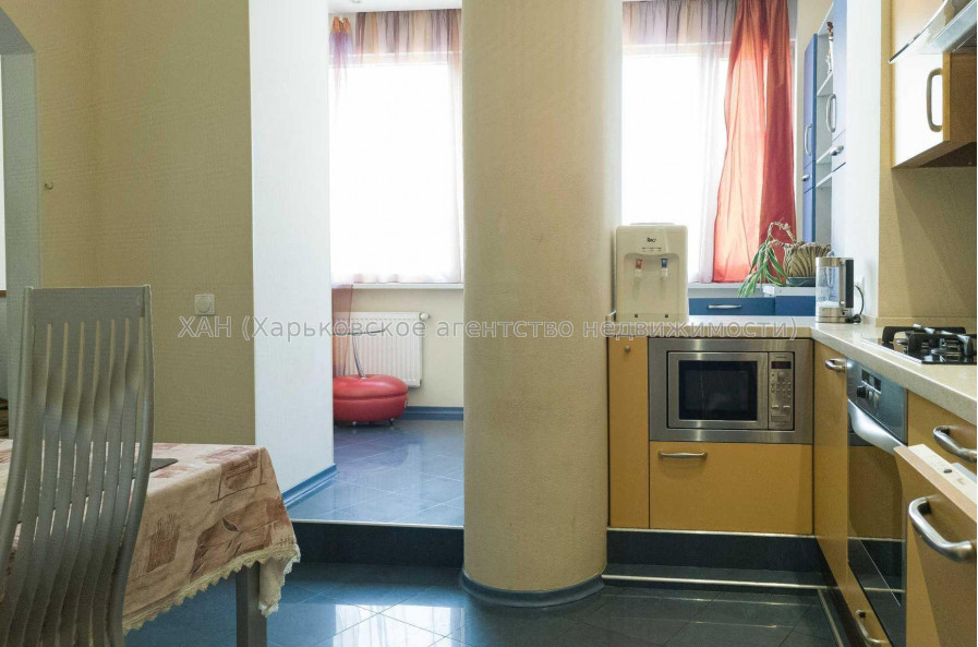 Сдам квартиру, Багалия ул. , 4  ком., 153 м², авторский дизайн 